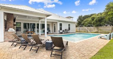 Welcome to Family Tradition in West Seacrest Beach!