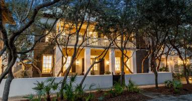 Welcome to 'Stairway to Heaven Cottage' in Rosemary Beach!