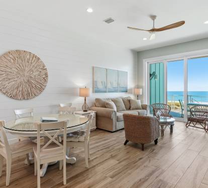 Main level living/dining room