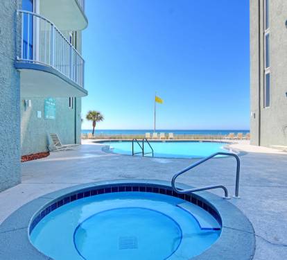 Tower 4 Pool and Hot tub