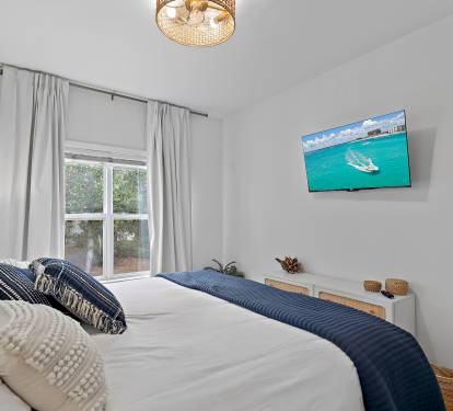 King bed with Smart TV