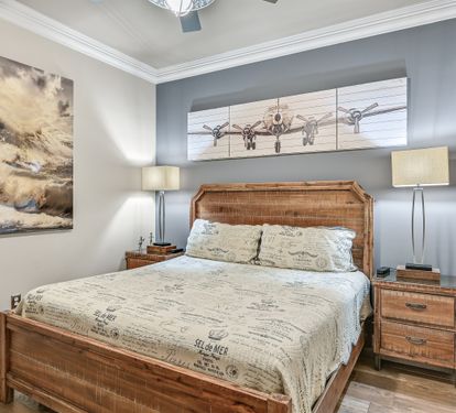 Guest King Bedroom with en suite bathroom