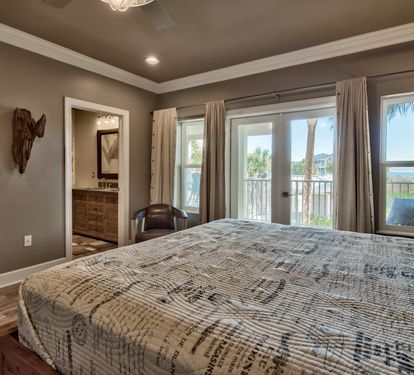 Master King with balcony and ensuite