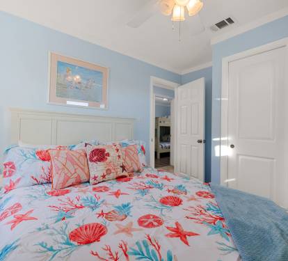 Guest Room Queen Bed