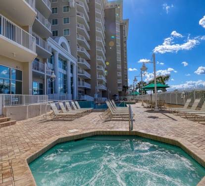 Short walk to the beach makes sandy toes & ocean swims easy anytime.