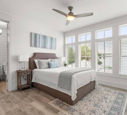 Queen Bedroom with adjoining full bathroom