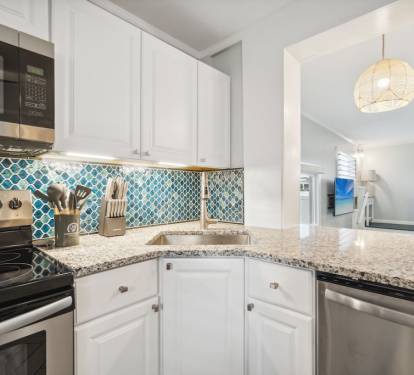 Great open concept is perfect for entertaining.