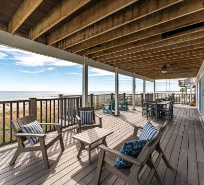 A Stunning Place to Gather with Family and Friends with Room for All
