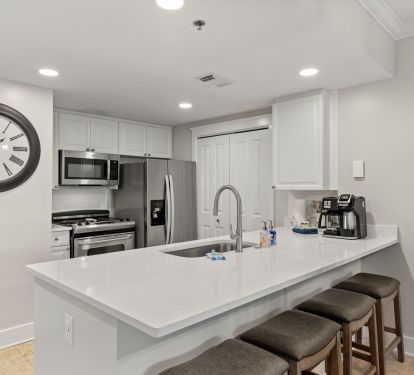 Fully stocked kitchen - seating for 4 at the island