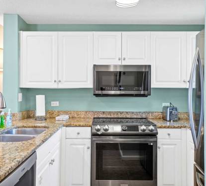 Nice higher end appliances make cooking a dream