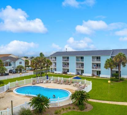 Tradewinds Pool