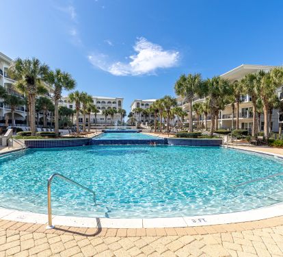 loads of pool deck space