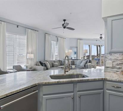 crystal view condo rentals