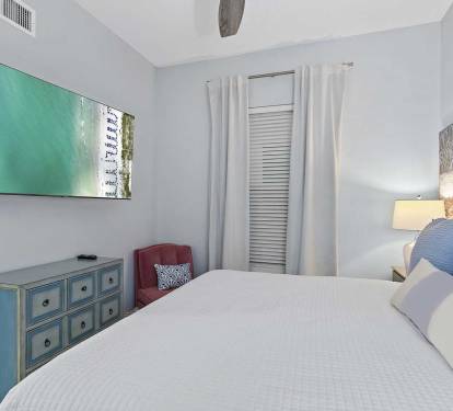 3 bed rooms, 3 baths 2 sleeper sofas