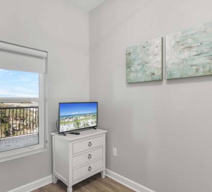 tv guest bedroom