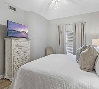 guest bedroom 2 at beach retreat 311
