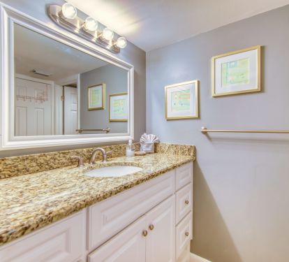 A clean and inviting space to refresh and unwind.