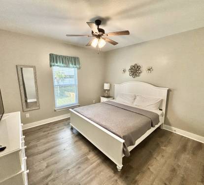 Bedroom #2 with king size bed and flatscreen TV