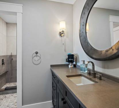 guest bathroom leeward key rental 1006