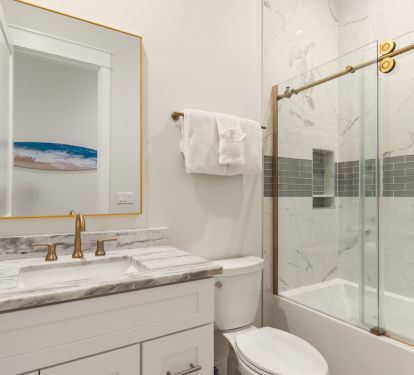 Second floor shared full bathroom
