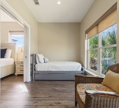 Guest bedroom 4 accessed through bedroom 3 - third floor