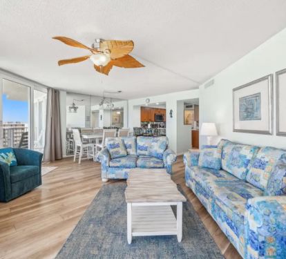 Large living and dining area