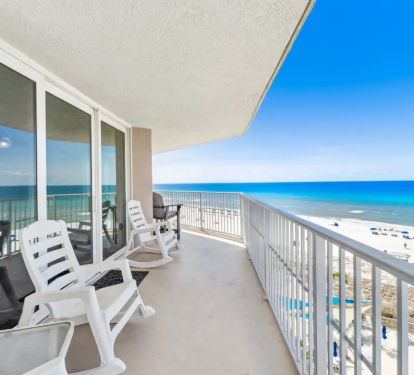 Enormous balcony with panoramic views