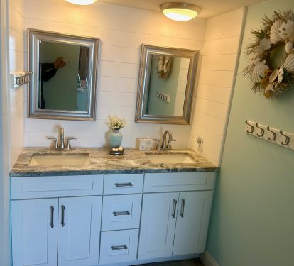Master Vanity