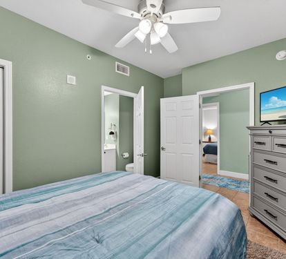 Queen Bedroom