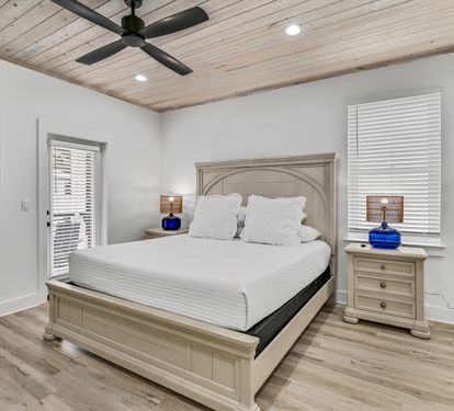 King Suite # 5 (second floor)
