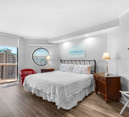 Master BR with king bed