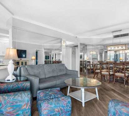 Main room with spacious dining area