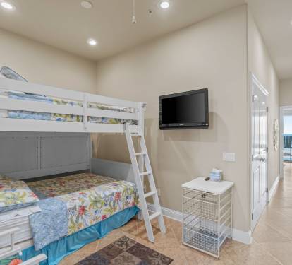 Hallway Bunk Area (Full Over Full Bunks)