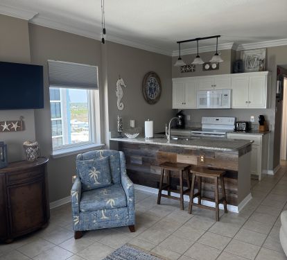 fully stocked kitchen