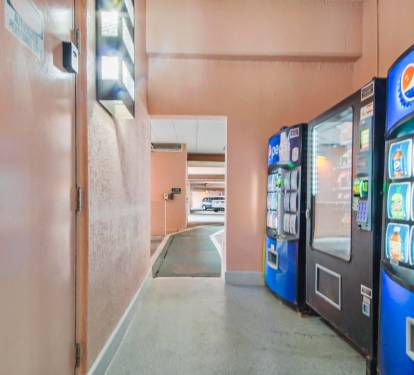 On-site vending machines offer quick snacks & drinks just steps away.
