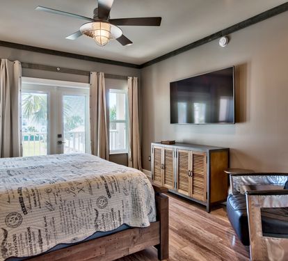 Master King Bedroom with Gulf Views and 65 inch TV