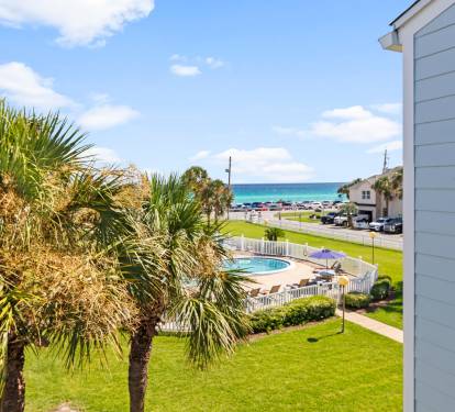 Gorgeous views of the Gulf of Mexico and pool from the secluded patio!