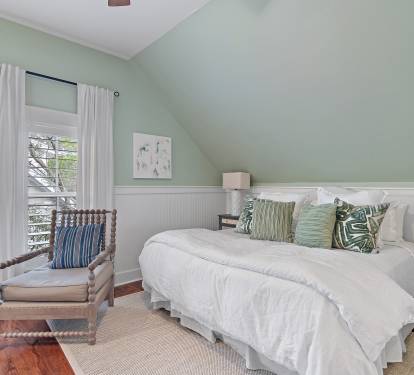 King Bed with Smart TV