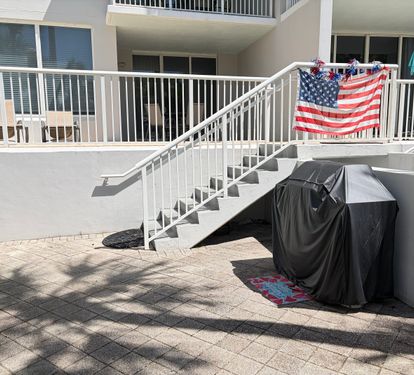 Over 250ft Patio w/ Private Propane Grill