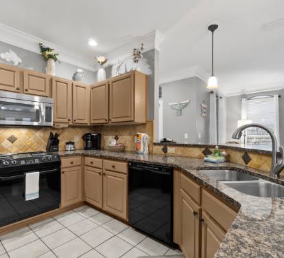 Fully equipped kitchen