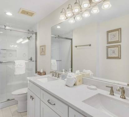 primary bath leeward key 305