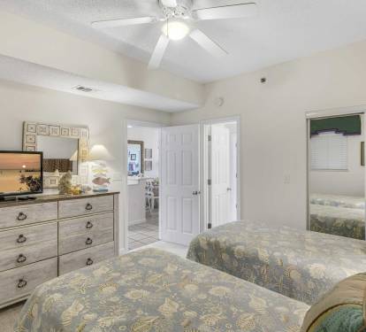 guest bedroom leeward key 305