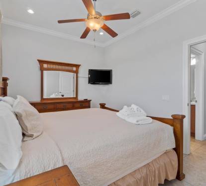 3rd Floor Guest Bedroom (King)