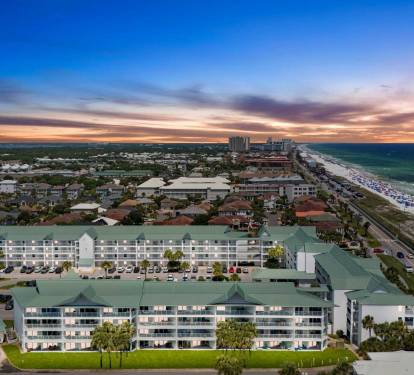 What is the best family friendly area in Destin?  Miramar Beach between Capitan Daves and Majestic Sun