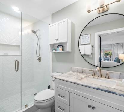 Maravilla rental 1207 Bathroom in Primary