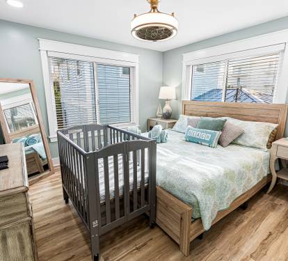 Upstairs Cal King Bdrm with En Suite Bath