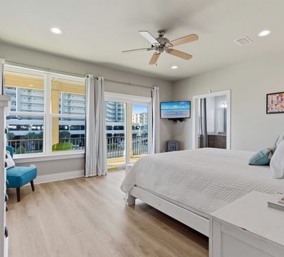 Master Bedroom (King)