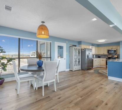 Dining/Kitchen