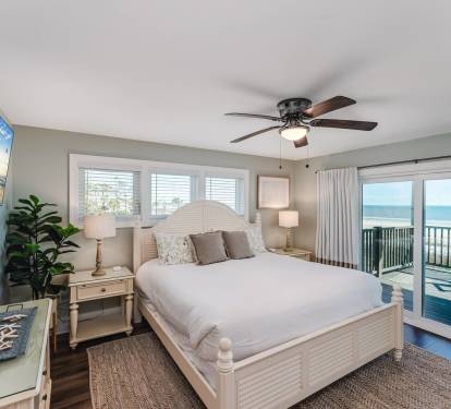 SeaScape's Second Gulf-Front King Bedroom with En Suite Bath