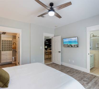 Ensuite bathroom and walk in closet are connected to the primary